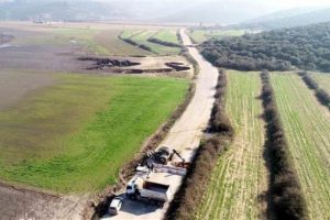 Evlenen &ccedil;iftler bile dış &ccedil;ekime geliyordu... O yol trafiğe kapatıldı
