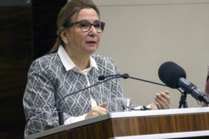 Bakan Pekcanuyardı: O &uuml;r&uuml;nlere dikkat