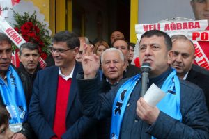 CHP'li Ağbaba: AK Parti'ye oy verirseniz eliniz kırılsın
