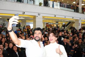 Berg&uuml;zar Korel: Filmimiz sadece sinema salonlarında oynayacak