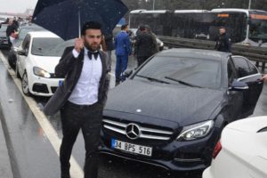 Polisi alarma ge&ccedil;iren d&uuml;ğ&uuml;n konvoyu!