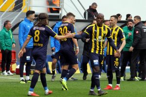Ankarag&uuml;c&uuml; 90+2'de kazandı!