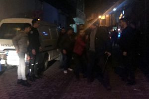 Adıyaman'da iki grup arasında kavga: 4 yaralı, 5 g&ouml;zaltı