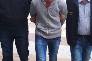 FET&Ouml;'n&uuml;n askeri yapılanmasına 12 ilde operasyon