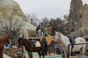 Peribacaları'ndaki &ccedil;alışmalara 4 yapının yıkımıyla devam edildi