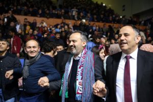 Bursa B&uuml;y&uuml;kşehir Belediye Başkanı Aktaş: "Bursa 1326'dan beri g&uuml;l&uuml;yor"&nbsp;