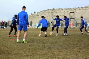 10 futbolcu sakatlanınca antrenman sahası kapatıldı