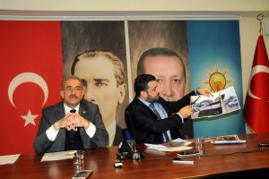 &Ouml;ztabak'tan 'Yalova Belediyesi'nin 12 &ccedil;&ouml;p kamyonu icralık' iddiası
