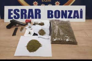 Bursa'da uyuşturucu tacirlerine baskın!