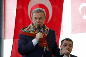Mansur Yavaş: Metroyu 17 yıldır neden yapmadınız?