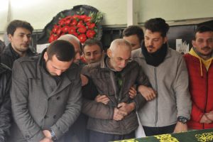 Kazada &ouml;len &ccedil;ift toprağa verildi, Mira&ccedil; bebek...