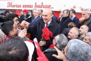 Tun&ccedil; Soyer Narlıdere Se&ccedil;im Ofisi'nin a&ccedil;ılışına katıldı