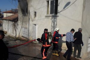 Malatya'da evde &ccedil;ıkan yangın paniğe neden oldu