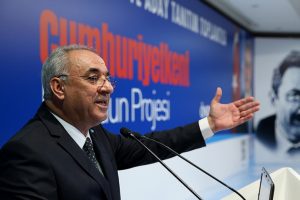 Aksakal'dan partisinin CHP oylarını b&ouml;ld&uuml;ğ&uuml; iddialarına cevap