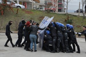 Kırıkkale'de, polisten 'toplumsal olaylara m&uuml;dahale' tatbikatı