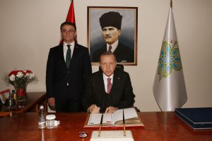 Cumhurbaşkanı Erdoğan, vatandaşın &ccedil;ağrısına duyarsız kalmadı