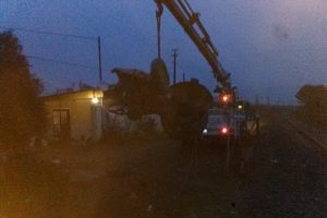 Yolcu treni trakt&ouml;re &ccedil;arptı