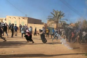 Sudan'da g&ouml;steri ve y&uuml;r&uuml;y&uuml;ş yapmak yasaklandı
