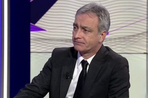 &Ouml;nder &Ouml;zen'den Şenol G&uuml;neş'e &ccedil;arpıcı s&ouml;zler!