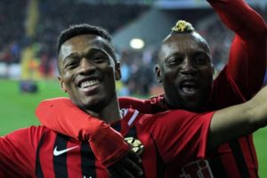 Eskişehirspor mağlubiyeti unuttu!