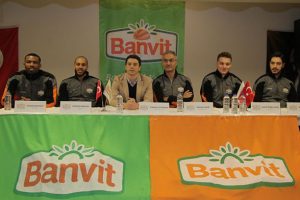 Banvitli basketbolcular okul ziyaretlerinde
