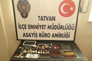 10 farklı evden hırsızlık yaptılar!