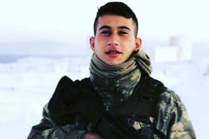 G&ouml;revde rahatsızlanan s&ouml;zleşmeli er kurtarılamadı