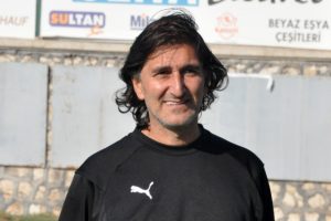 Karacabey Belediyespor'un morali yerinde!