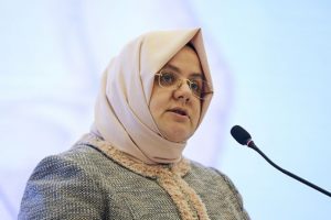 Bakan Sel&ccedil;uk: Engelli vatandaşlarımız ayrı ayrı rapor almayacak
