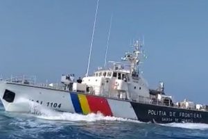 T&uuml;rk balık&ccedil;ı teknesine ateş a&ccedil;ıldı: 3 yaralı