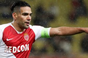 Falcao, Lazio ve Milan'la g&ouml;r&uuml;şecek!