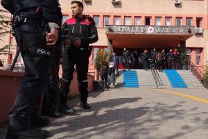 Baldıza cinsel istismar davasında kavga!