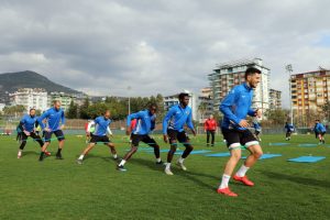 Alanyaspor'da Akhisar ma&ccedil;ı hazırlıkları başladı