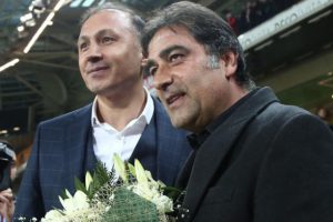 Deneyimli teknik direkt&ouml;r g&ouml;zyaşlarını tutamadı