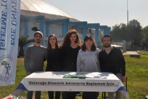 Ege &Uuml;niversitesi, 73 &ouml;ğrenci topluluğu ile dikkat &ccedil;ekiyor