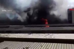 Tren garında yangın faciası! &Ccedil;ok sayıda &ouml;l&uuml; var