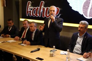 Bursa B&uuml;y&uuml;kşehir Belediye Başkan Adayı Bozbey Yıldırım'daki muhtarların sorunlarını dinledi