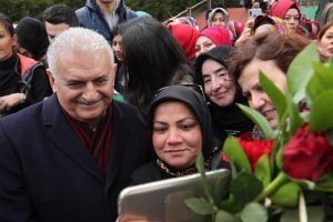 Yıldırım'dan evlilik form&uuml;l&uuml;: İtaat et rahat et