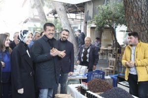 Zeybekci: "Biz 2050'lerin İzmir'ini konuşuyoruz"