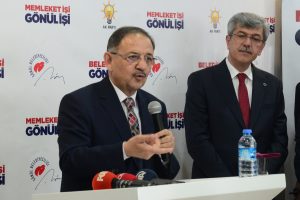 &Ouml;zhaseki: Ankara'ya adaysanız projelerinizle geleceksiniz