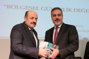 MİT Başkanı Fidan'dan akademisyenlere konferans