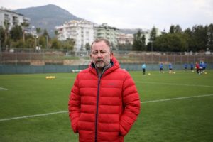 "Akhisarspor ma&ccedil;ına iyi konsantre olmaya &ccedil;alışacağız"