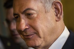 Netanyahu aleyhindeki iddianamenin bug&uuml;n sunulması bekleniyor