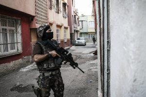 İstanbul merkezli 4 ilde ter&ouml;r operasyonu: 11 g&ouml;zaltı