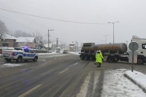 Bolu Dağı ağır tonajlı ara&ccedil;ların ge&ccedil;işine kapatıldı