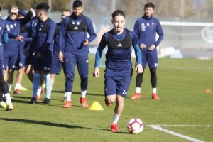 Emre Mor takımla &ccedil;alışmalara başladı