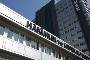 HSK'den &ouml;ğretmenlerin g&ouml;zaltına alınmasına inceleme