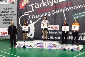Osmangazi Belediyespor badmintonda rakip tanımıyor