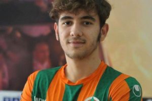 Bursalı Kazım, Alanyaspor'a imzayı attı