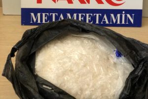 1 kilo uyuşturucuya 2 tutuklama